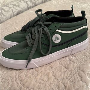 Like new! Airwalk Men's Olive Green Sneakers. Worn 1x in the house.